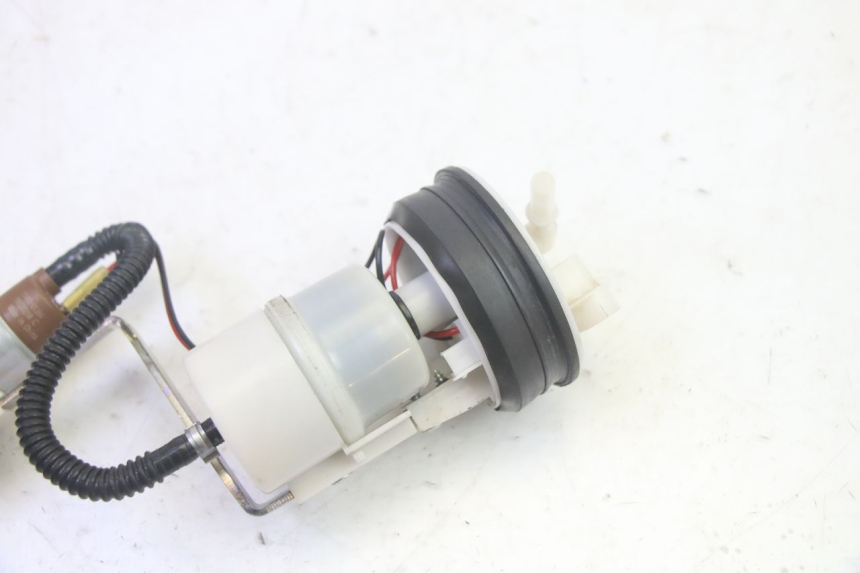 photo de BENZINEPOMP PIAGGIO MP3 HPE 350 (2018 - 2020) - Zoom op gebruiksstaat