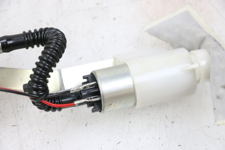 photo de BENZINEPOMP PIAGGIO MP3 HPE 300 (2019 - 2026) - Zoom op gebruiksstaat