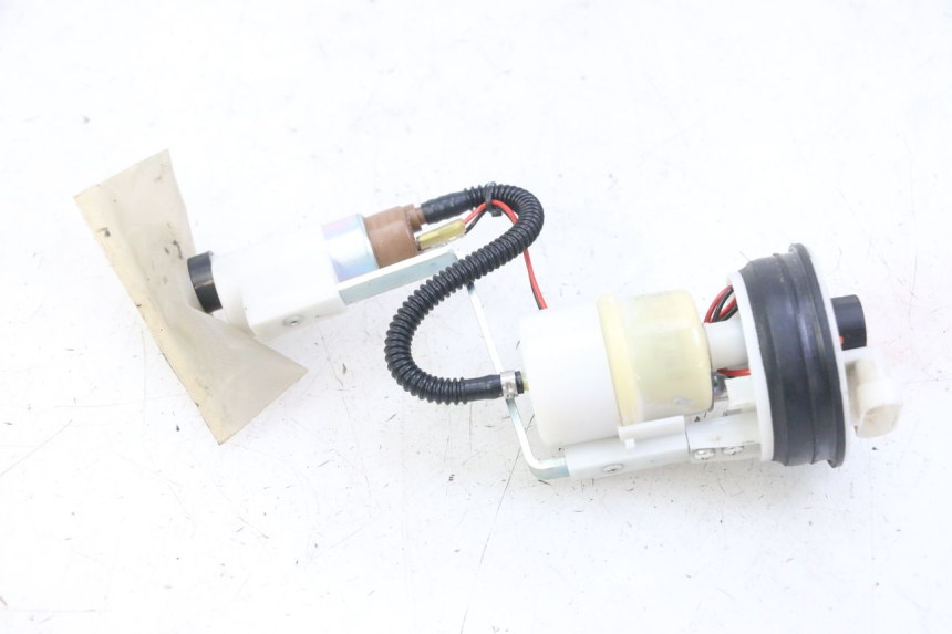 photo de BENZINEPOMP PIAGGIO MP3 LT 300 (2010 - 2016) - Technische close-up