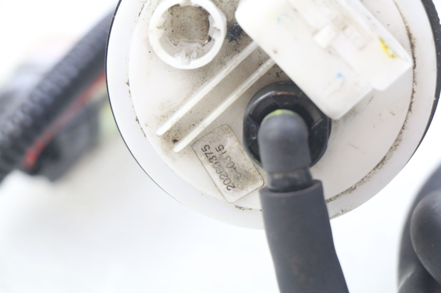 photo de BENZINEPOMP PIAGGIO MP3 500 (2011 - 2015) - Bevestigingspunten