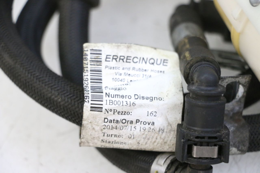 photo de BENZINEPOMP PIAGGIO MP3 500 (2014 - 2017) - Bevestigingspunten