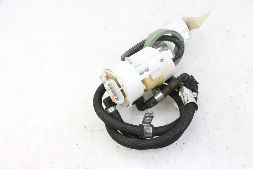 photo de BENZINEPOMP PIAGGIO MP3 500 (2014 - 2017) - Gecontroleerd onderdeel