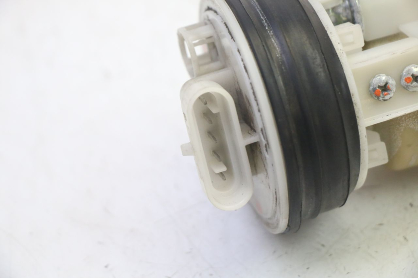 photo de BENZINEPOMP PIAGGIO MP3 RL 250 (2006 - 2010) - Technische close-up