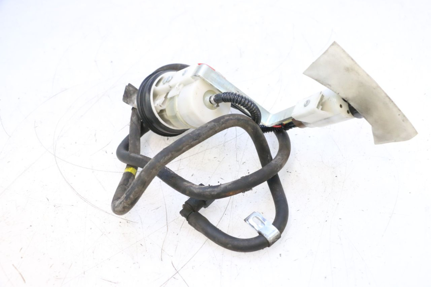 photo de BENZINEPOMP PIAGGIO MP3 RL 250 (2006 - 2010) - Detail van het onderdeel