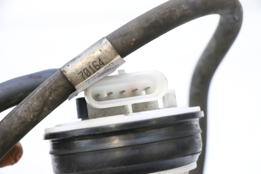 photo de BENZINEPOMP PIAGGIO MP3 RL 250 (2006 - 2010) - Technische close-up