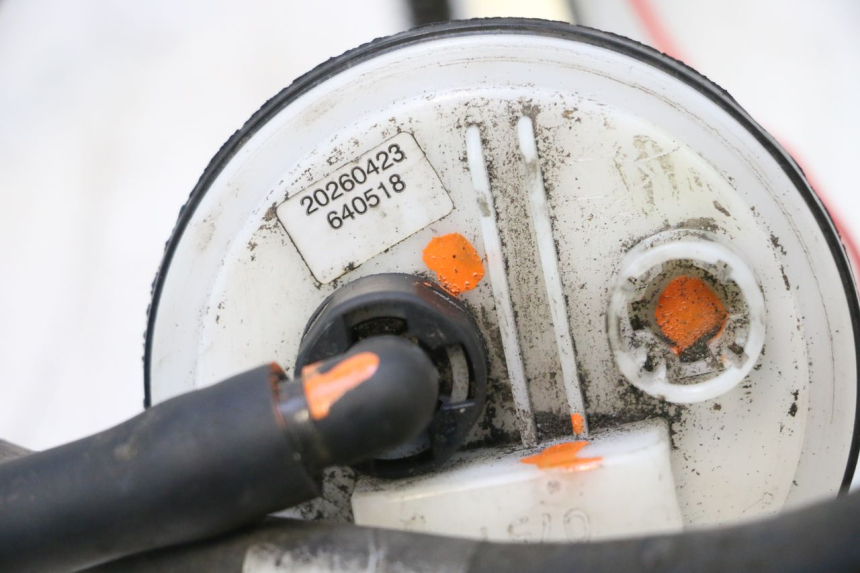 photo de BENZINEPOMP PIAGGIO MP3 RL 250 (2006 - 2010) - Bevestigingspunten