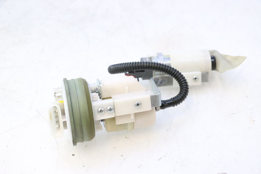 photo de BENZINEPOMP PIAGGIO MP3 500 (2016 - 2018) - Gecontroleerd onderdeel