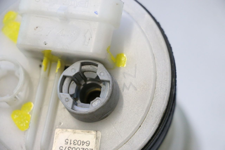 photo de BENZINEPOMP PIAGGIO MP3 500 (2011 - 2015) - Detail van het onderdeel