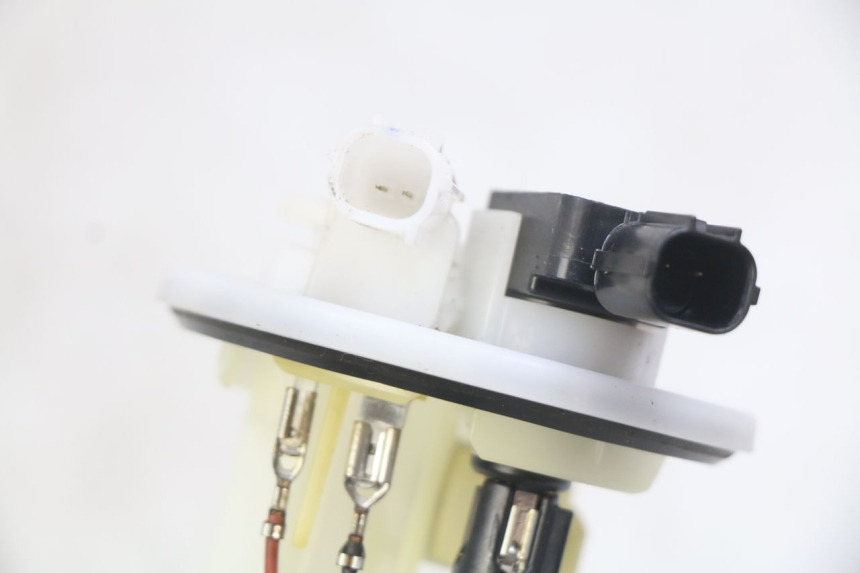 photo de BENZINEPOMP YAMAHA MT ABS 125 (2014 - 2018) - Andere kijkhoek