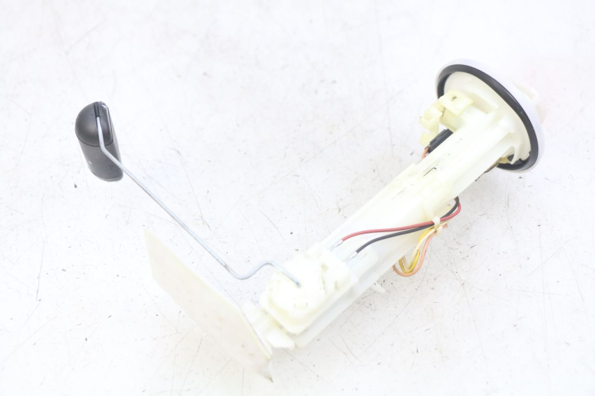 photo de BENZINEPOMP YAMAHA MT ABS 125 (2014 - 2018) - Bevestigingspunten