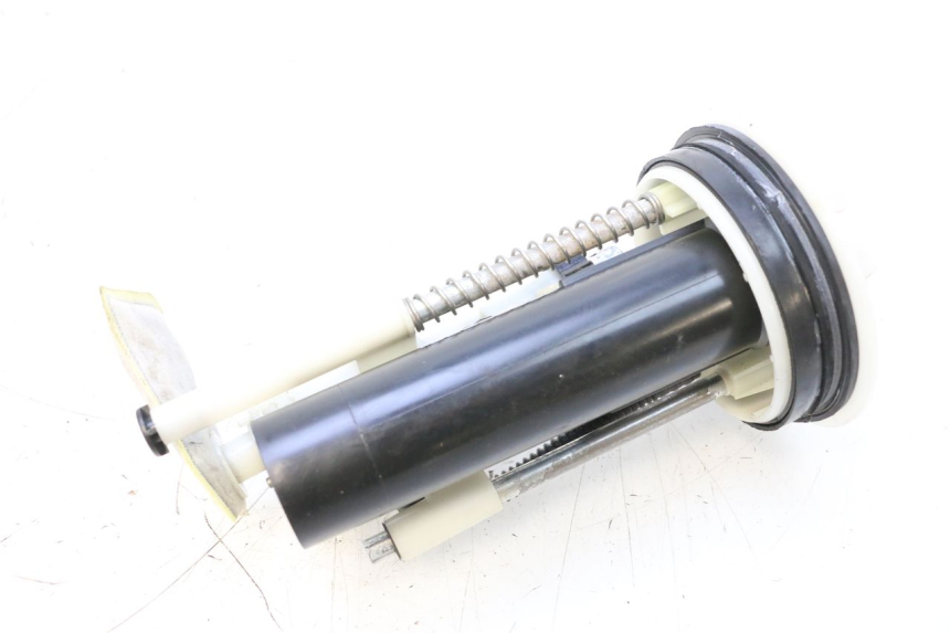 photo de BENZINEPOMP YAMAHA NEOS NEO'S 4T 50 (2008 - 2016) - Bevestigingspunten