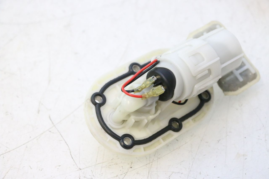 photo de BRANDSTOFPOMP JM MOTORS OLDIES 4T 50 (2020 - 2026) - Bevestigingspunten