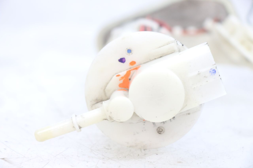 photo de BENZINEPOMP HONDA PCX (JF28) 125 (2009 - 2011) - Bevestigingspunten