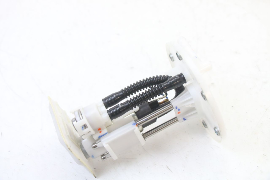 photo de BENZINEPOMP PEUGEOT TWEET 4T 50 (2023 - 2025) - Detail van het onderdeel