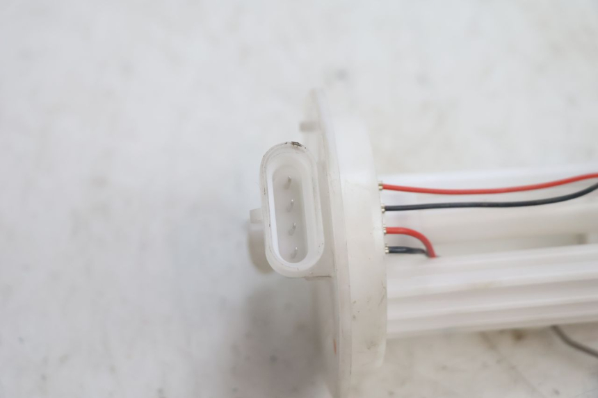 photo de Brandstofpomp JM MOTORS R-MAX TECH 50 (2024 - 2026) - Andere kijkhoek