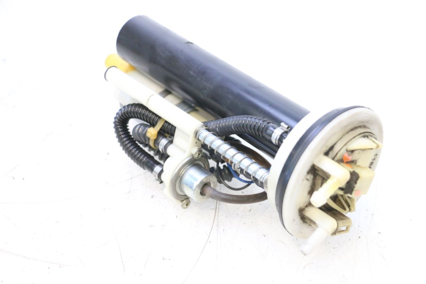 photo de BENZINEPOMP PEUGEOT SATELIS COMPRESSOR K15 125 (2006 - 2009) - Hoofdaanzicht