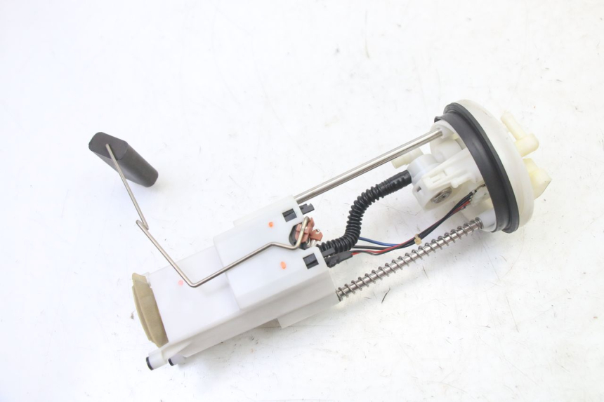 photo de BENZINEPOMP PEUGEOT SATELIS 125 (2013 - 2018) - Hoofdaanzicht