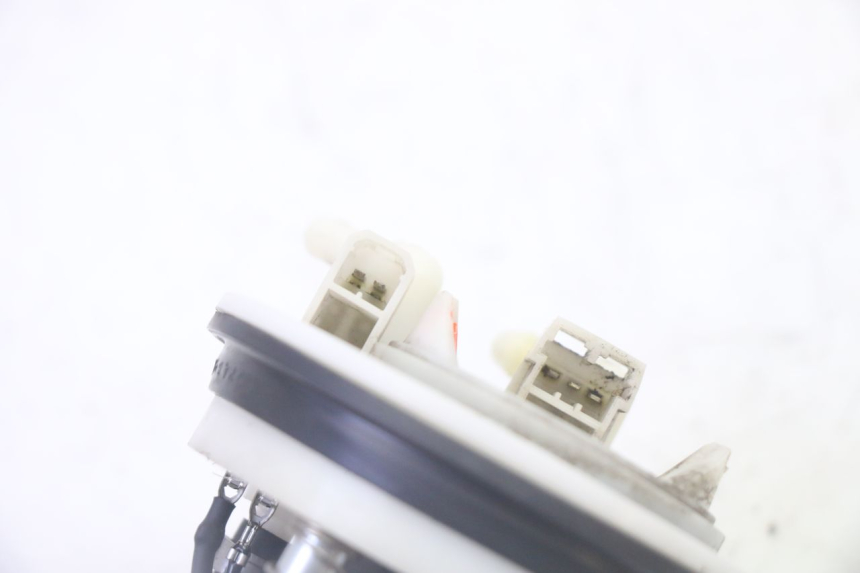 photo de BENZINEPOMP PEUGEOT SATELIS 125 (2010 - 2012) - Zoom op gebruiksstaat