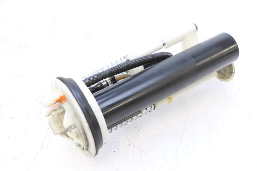 photo de BENZINEPOMP PEUGEOT SATELIS 125 (2006 - 2009) - Bevestigingspunten