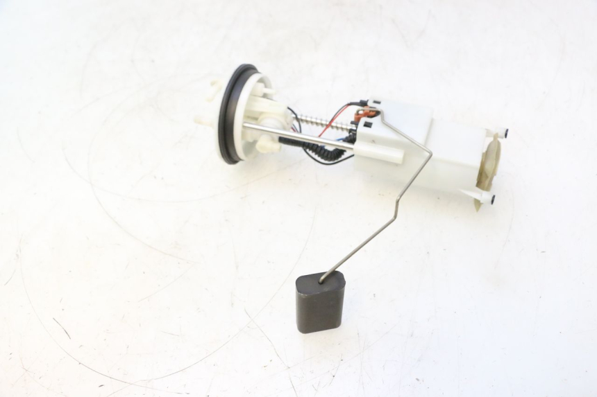 photo de BENZINEPOMP PEUGEOT SATELIS 125 (2013 - 2018) - Technische close-up