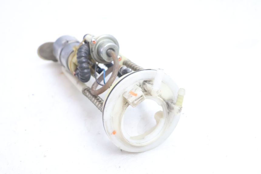 photo de BENZINEPOMP PEUGEOT SATELIS 125 (2006 - 2009) - Detail van het onderdeel