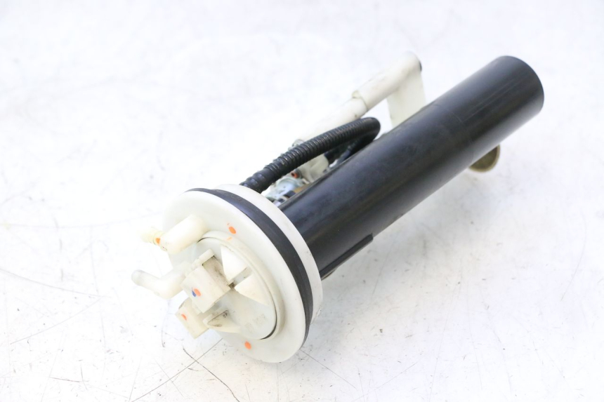 photo de BENZINEPOMP PEUGEOT SATELIS 125 (2013 - 2018) - Zoom op componenten