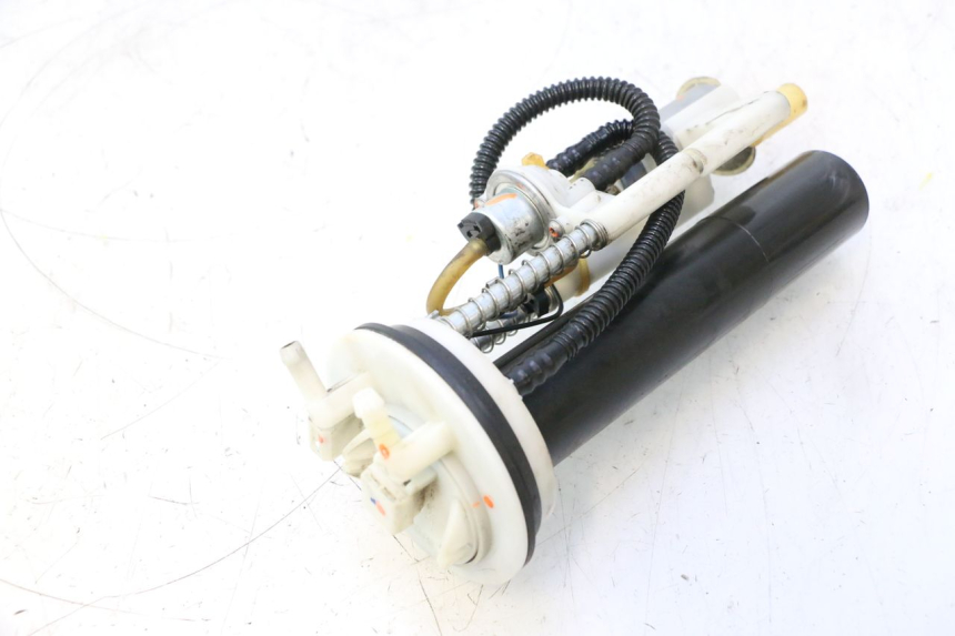 photo de BENZINEPOMP PEUGEOT SATELIS 125 (2013 - 2018) - Andere kijkhoek
