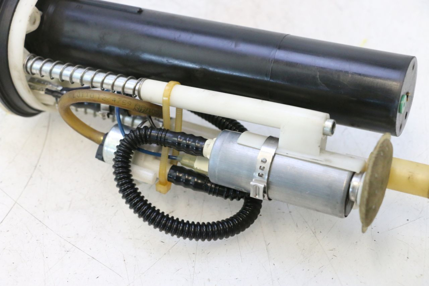 photo de BENZINEPOMP PEUGEOT SATELIS 125 (2013 - 2018) - Bevestigingspunten