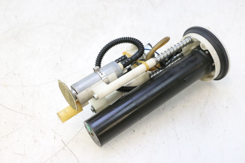 photo de BENZINEPOMP PEUGEOT SATELIS 125 (2013 - 2018) - Staat van het oppervlak