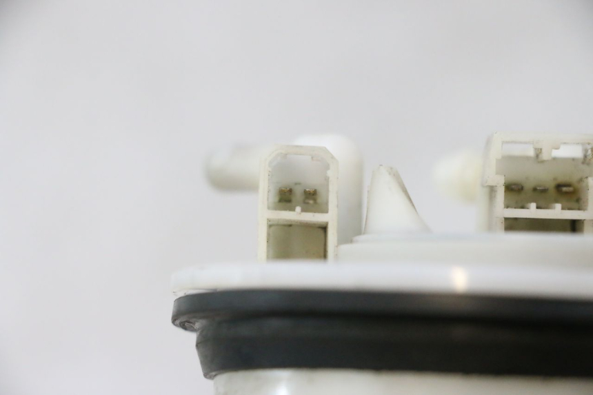 photo de BENZINEPOMP PEUGEOT SATELIS 125 (2013 - 2018) - Gecontroleerd onderdeel