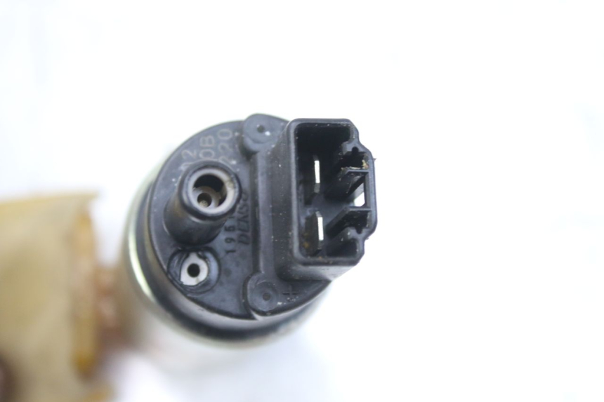 photo de BENZINEPOMP TRIUMPH SPRINT ST 955 (1999 - 2001) - Detail van het onderdeel