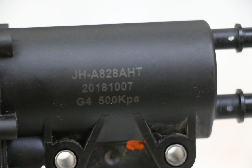 photo de BENZINEPOMP PEUGEOT STREETZONE I 2T 50 (2018 - 2020) - Detail van het onderdeel