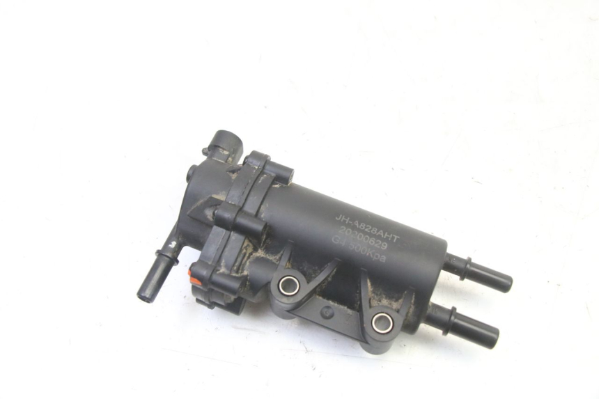 photo de BENZINEPOMP PEUGEOT STREETZONE I NAKED 2T 50 (2018 - 2020) - Hoofdaanzicht