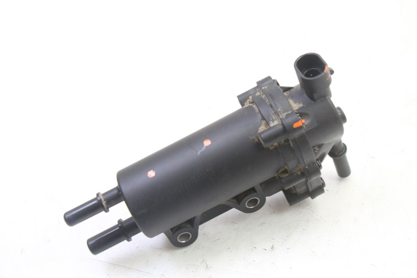 photo de BENZINEPOMP PEUGEOT STREETZONE I NAKED 2T 50 (2018 - 2020) - Andere kijkhoek