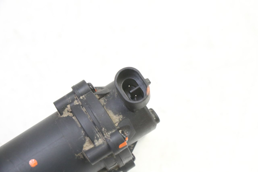 photo de BENZINEPOMP PEUGEOT STREETZONE I NAKED 2T 50 (2018 - 2020) - Technische close-up