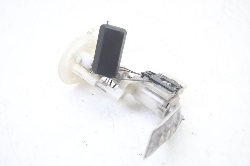 photo de BENZINEPOMP SUZUKI BURGMAN 125 (2015 - 2017) - Overzicht