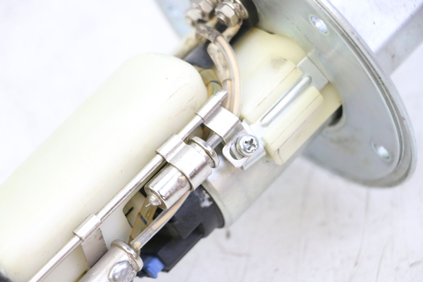 photo de BENZINEPOMP SUZUKI SV S 650 (2003 - 2009) - Kenmerkende details