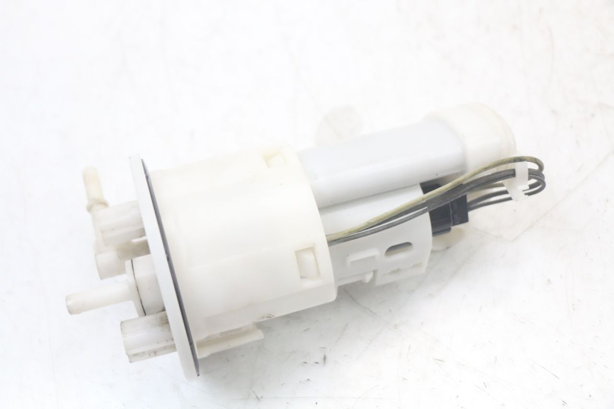 photo de BENZINEPOMP YAMAHA TDM ABS 900 (2002 - 2014) - Zoom op gebruiksstaat