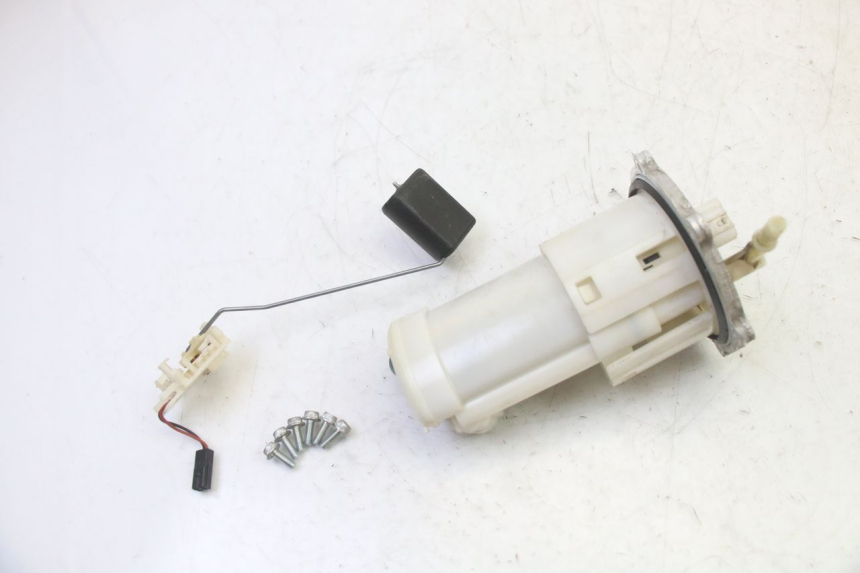 photo de BENZINEPOMP YAMAHA TDM ABS 900 (2002 - 2014) - Hoofdaanzicht