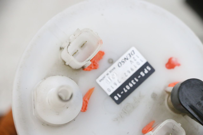 photo de BENZINEPOMP YAMAHA TDM ABS 900 (2002 - 2014) - Zoom op gebruiksstaat