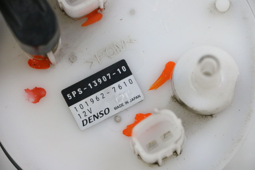 photo de BENZINEPOMP YAMAHA TDM ABS 900 (2002 - 2014) - Bevestigingspunten