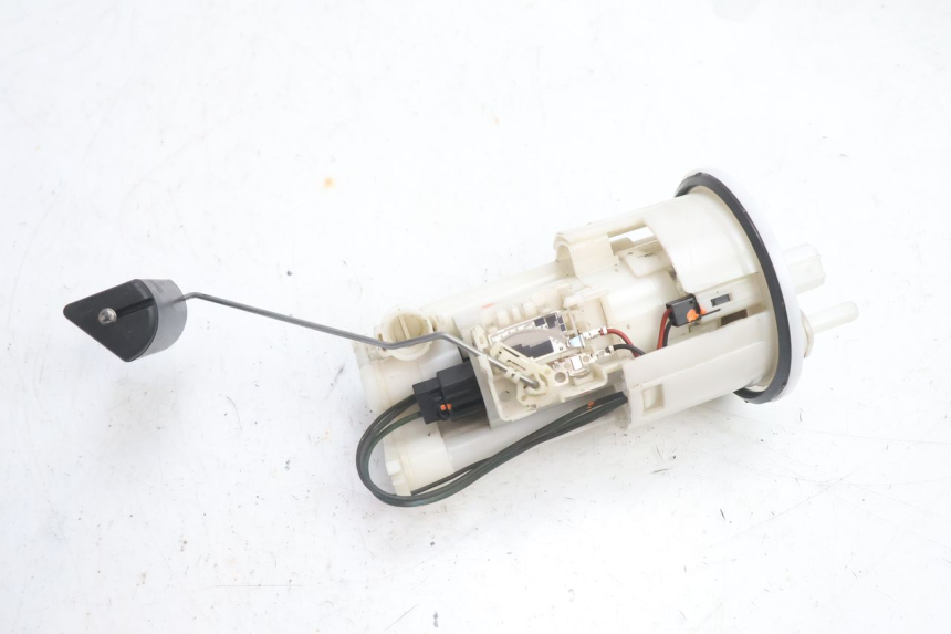 photo de BENZINEPOMP YAMAHA TDM ABS 900 (2002 - 2014) - Hoofdaanzicht