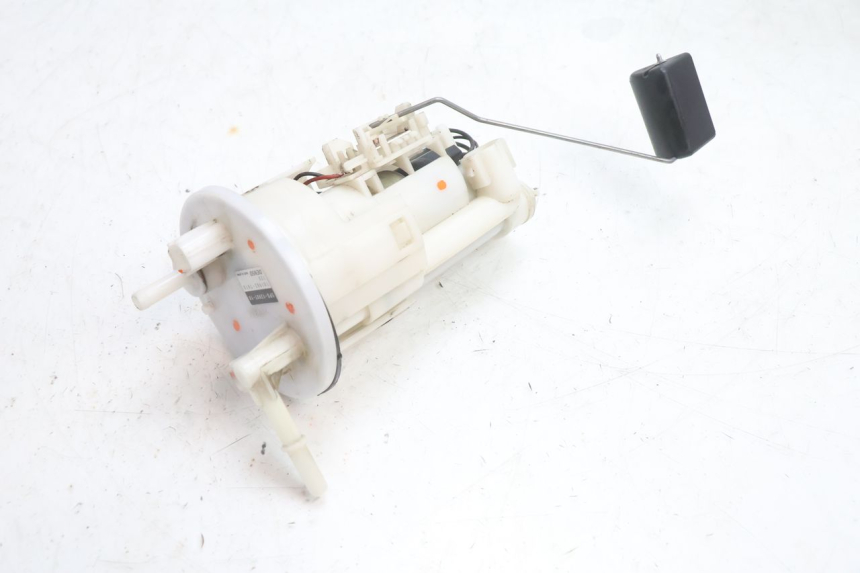 photo de BENZINEPOMP YAMAHA TDM ABS 900 (2002 - 2014) - Andere kijkhoek