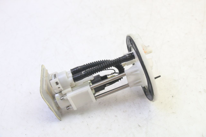 photo de BENZINEPOMP PEUGEOT TWEET PRO EFI 4T 50 (2021 - 2022) - Detail van het onderdeel