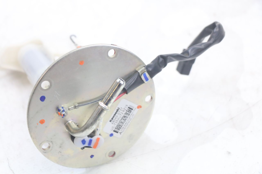 photo de BENZINEPOMP KAWASAKI VERSYS ABS 650 (2015 - 2018) - Technische close-up