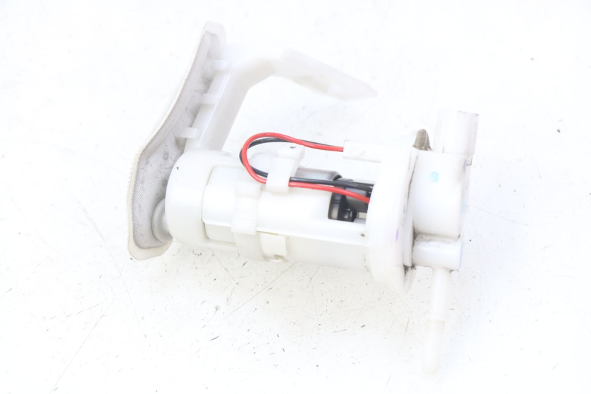 photo de BENZINEPOMP PIAGGIO VESPA GTS IGET ABS 125 (2017 - 2023) - Overzicht