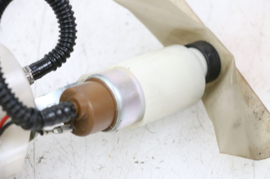 photo de BENZINEPOMP PIAGGIO VESPA GTS SUPER IE 125 (2009 - 2016) - Zoom op componenten