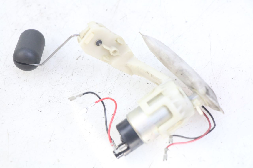 photo de BENZINEPOMP HONDA VISION NSC R 50 (2013 - 2015) - Zoom op gebruiksstaat