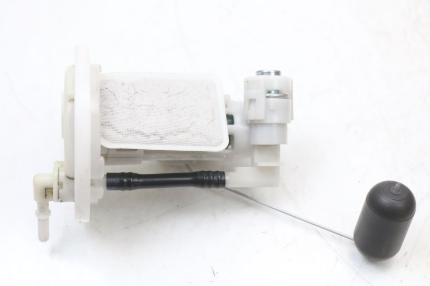 photo de BENZINEPOMP YAMAHA XMAX X-MAX ABS 125 (2017 - 2020) - Zoom op gebruiksstaat