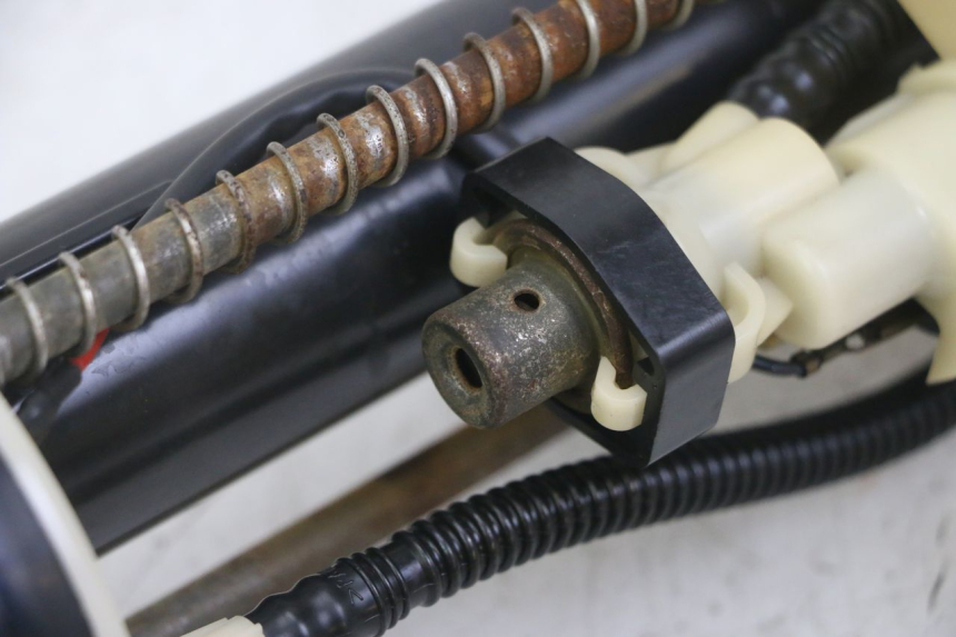 photo de BENZINEPOMP YAMAHA X-MAX XMAX 125 (2010 - 2013) - Zoom op componenten